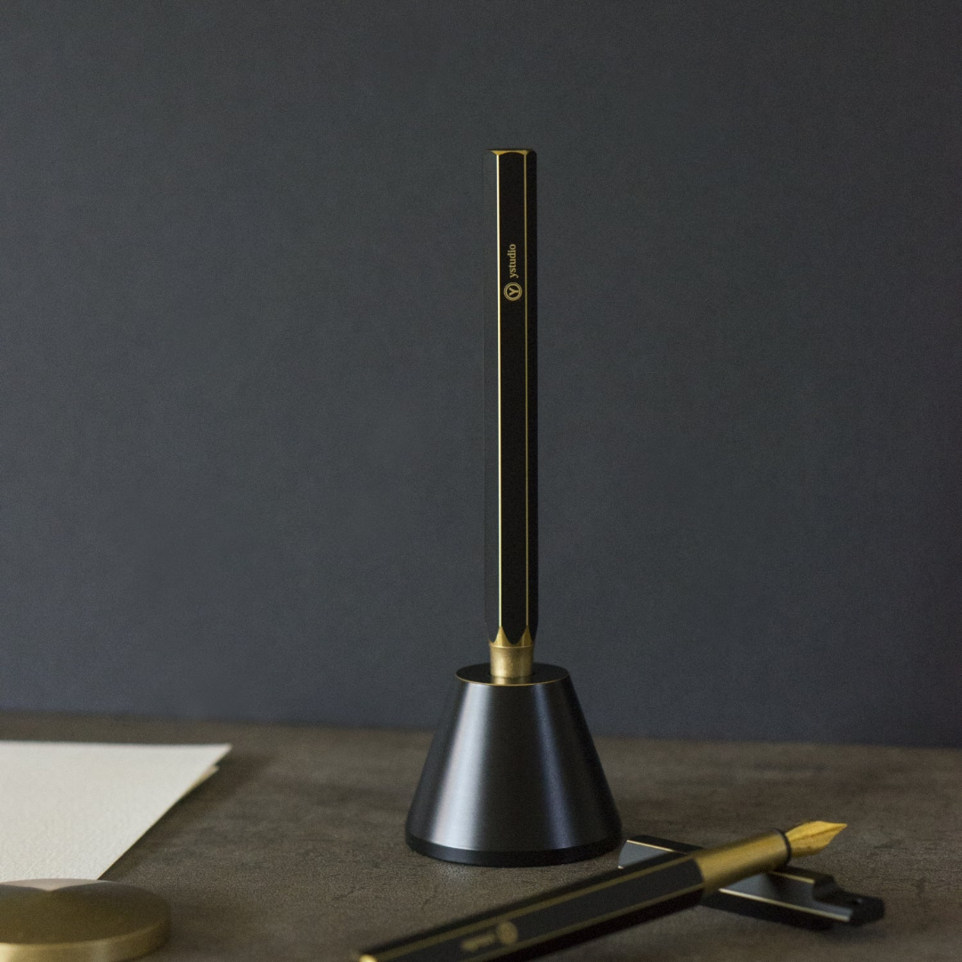 Revolve Desk Fountain Pen M - Black