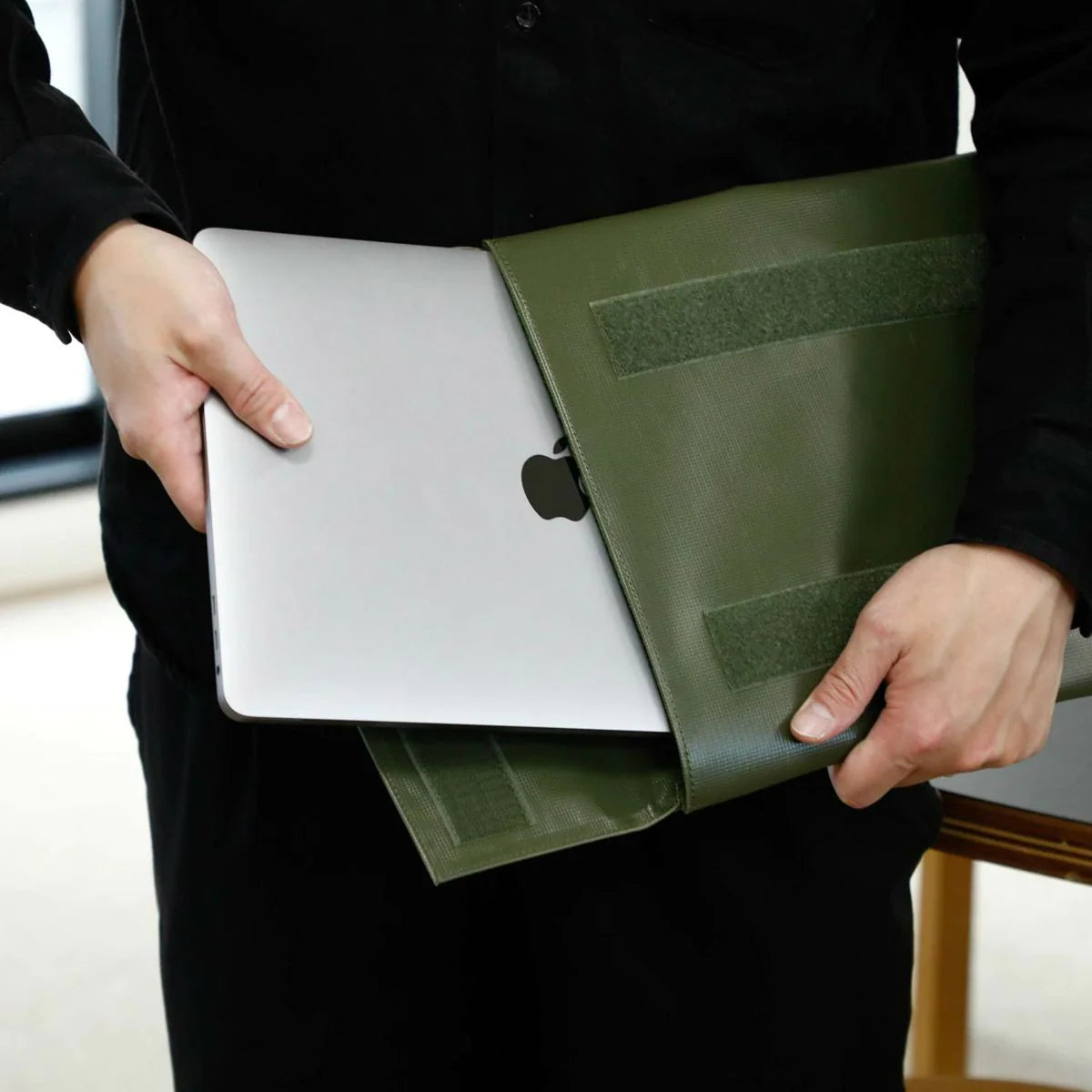 Carry Tite Case / Laptop 13&14 inch Khaki
